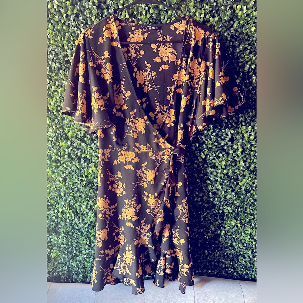 Black & Gold Yellow Floral Print Wrap Mini Dress